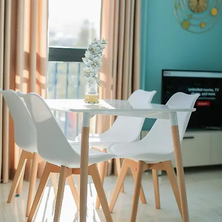 Lägenhet Miku - Bright 1 Bedroom At Olympic