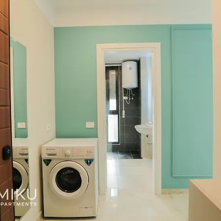 Lägenhet Miku - Bright 1 Bedroom At Olympic Tirana