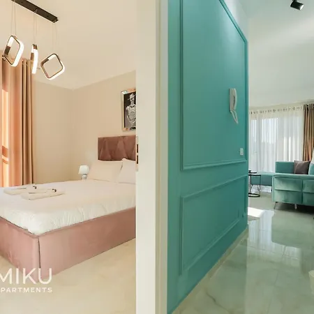 Lägenhet Miku - Bright 1 Bedroom At Olympic Tirana